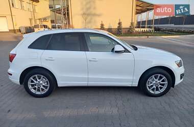 Позашляховик / Кросовер Audi Q5 2011 в Луцьку