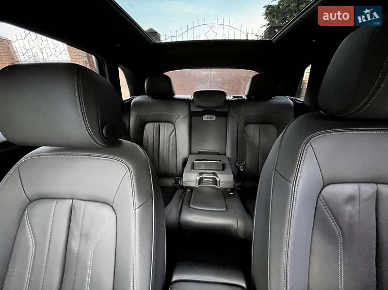 Позашляховик / Кросовер Audi Q5 2022 в Сумах