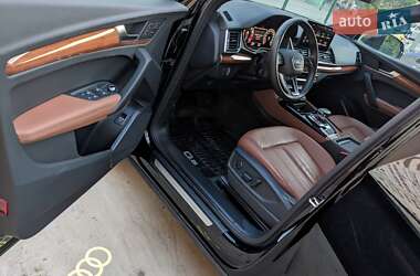 Внедорожник / Кроссовер Audi Q5 2021 в 