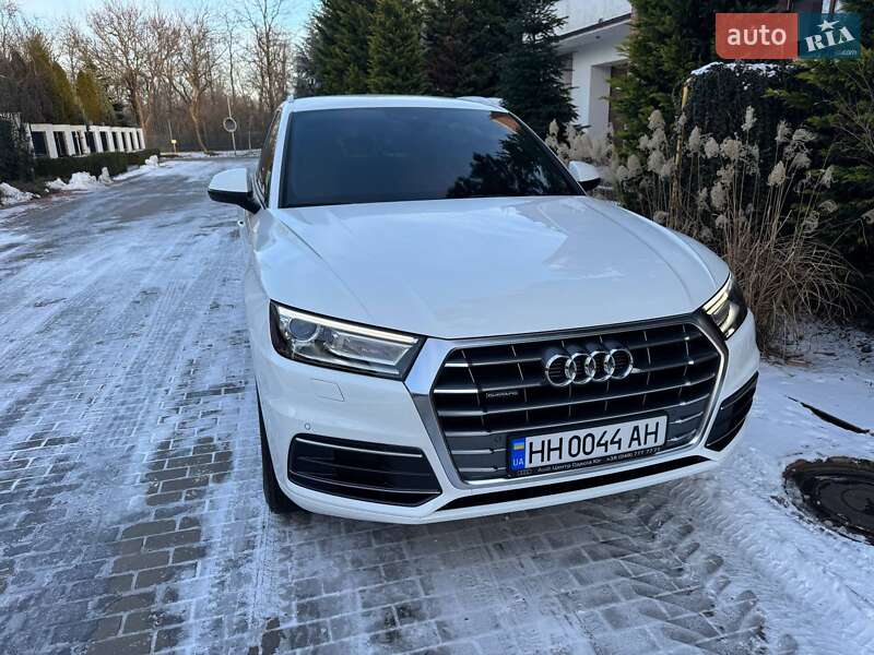 Позашляховик / Кросовер Audi Q5 2018 в Одесі