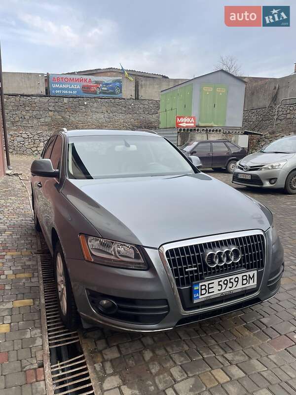 Внедорожник / Кроссовер Audi Q5 2012 в 