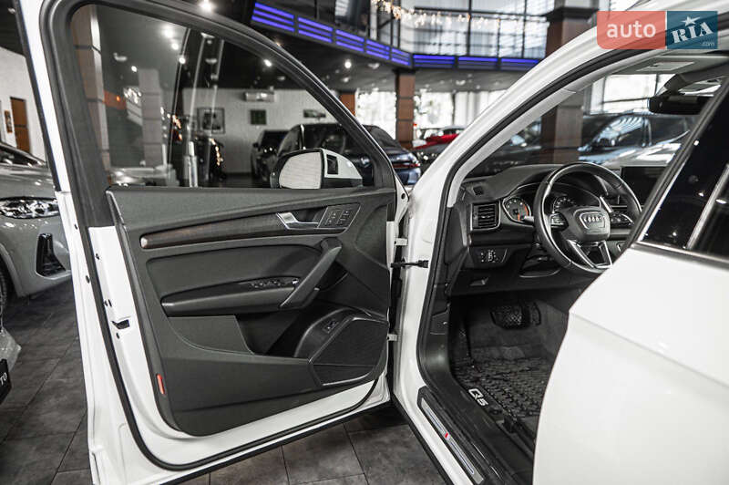 Внедорожник / Кроссовер Audi Q5 2021 в Одессе