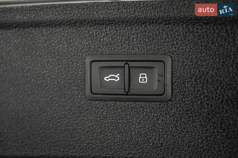 Внедорожник / Кроссовер Audi Q5 2021 в Одессе