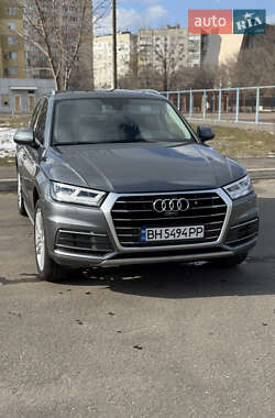 Внедорожник / Кроссовер Audi Q5 2018 в 