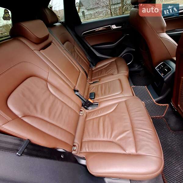 Позашляховик / Кросовер Audi Q5 2015 в Івано-Франківську