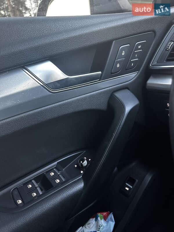 Внедорожник / Кроссовер Audi Q5 2017 в Львове
