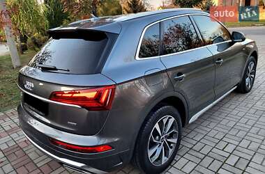 Внедорожник / Кроссовер Audi Q5 2021 в 