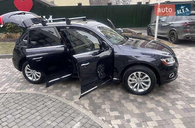 Позашляховик / Кросовер Audi Q5 2015 в 