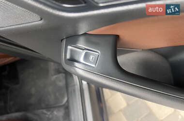 Позашляховик / Кросовер Audi Q5 2015 в 