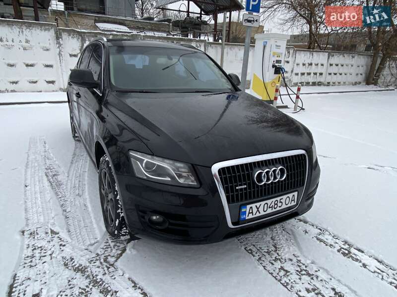 Позашляховик / Кросовер Audi Q5 2009 в Києві