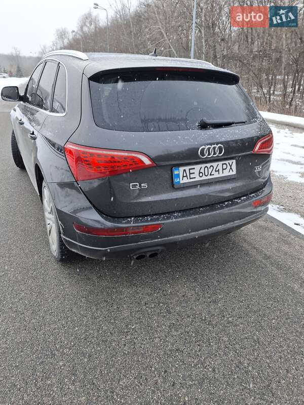 Внедорожник / Кроссовер Audi Q5 2011 в Днепре