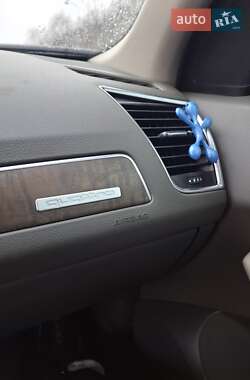 Внедорожник / Кроссовер Audi Q5 2011 в 