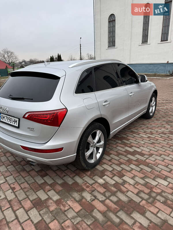 Внедорожник / Кроссовер Audi Q5 2011 в Коростене