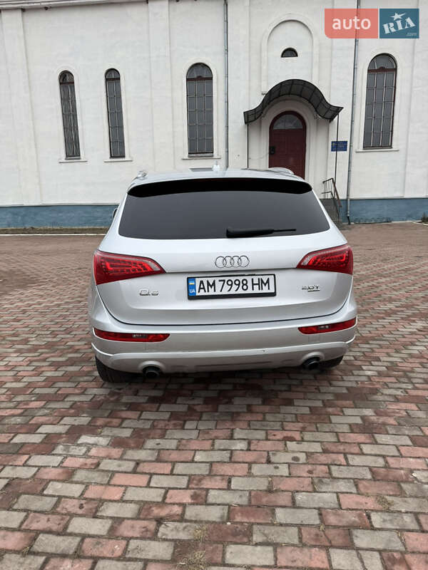 Внедорожник / Кроссовер Audi Q5 2011 в Коростене