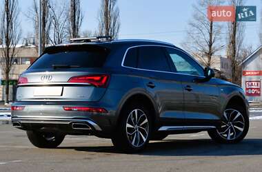 Внедорожник / Кроссовер Audi Q5 2022 в 