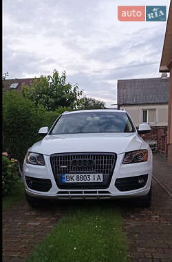 Внедорожник / Кроссовер Audi Q5 2011 в Радивилове