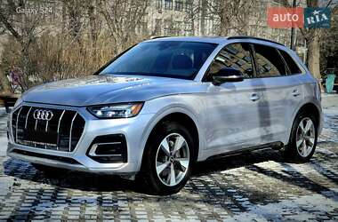 Внедорожник / Кроссовер Audi Q5 2022 в 