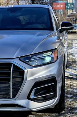 Внедорожник / Кроссовер Audi Q5 2022 в 