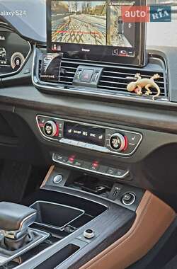 Внедорожник / Кроссовер Audi Q5 2022 в 