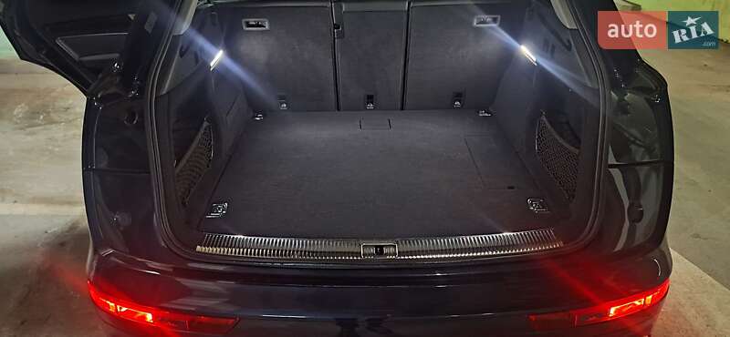 Внедорожник / Кроссовер Audi Q5 2020 в Харькове