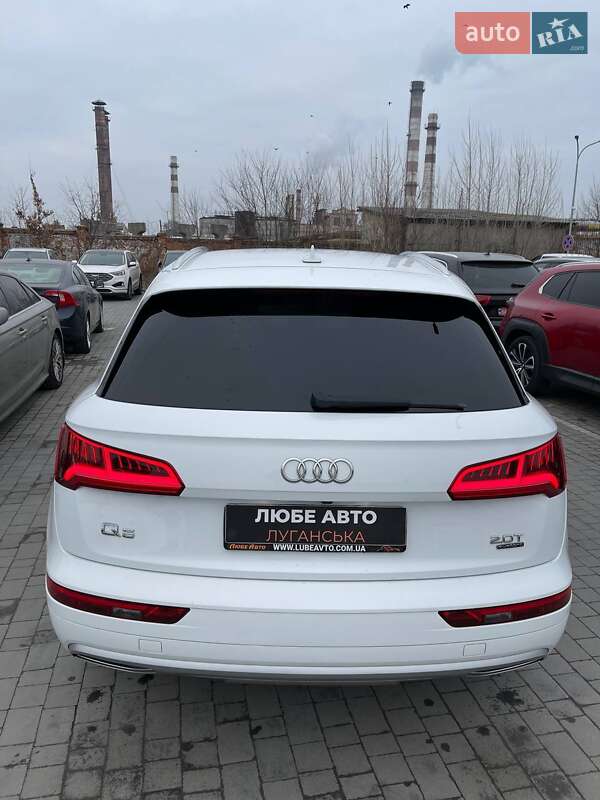 Внедорожник / Кроссовер Audi Q5 2017 в Львове