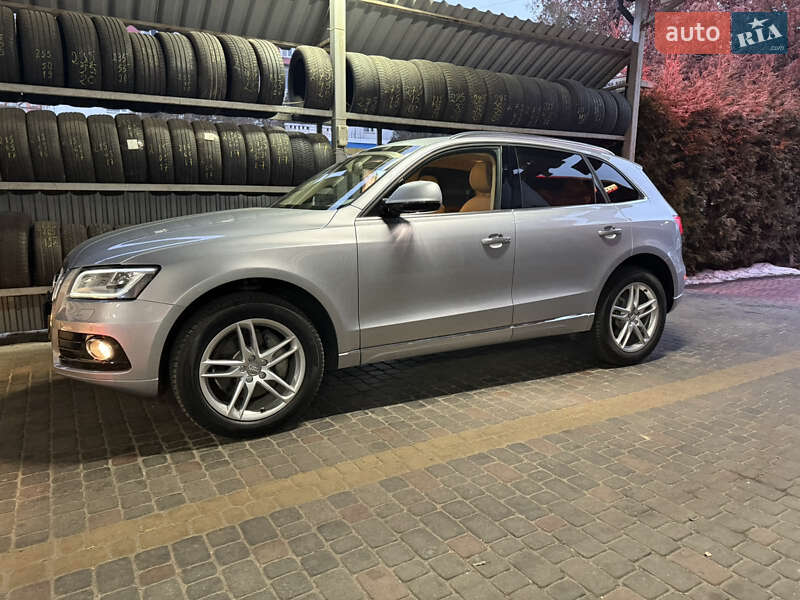 Позашляховик / Кросовер Audi Q5 2015 в Львові