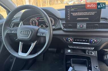 Внедорожник / Кроссовер Audi Q5 2023 в 
