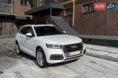 Позашляховик / Кросовер Audi Q5 2017 в Полтаві