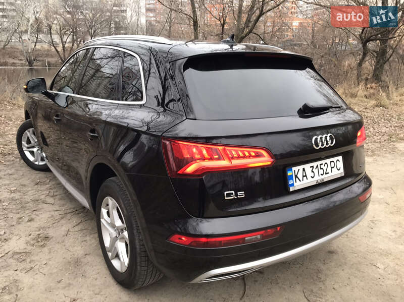 Внедорожник / Кроссовер Audi Q5 2019 в Киеве