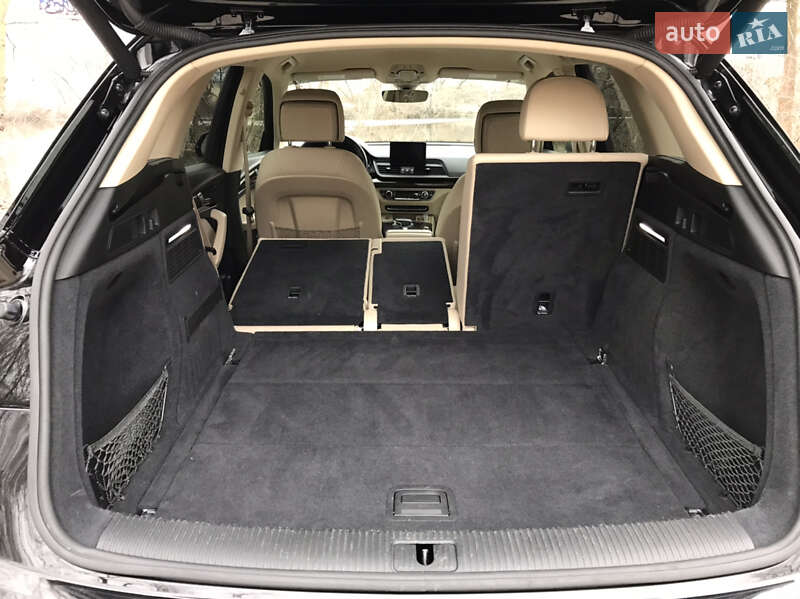 Внедорожник / Кроссовер Audi Q5 2019 в Киеве