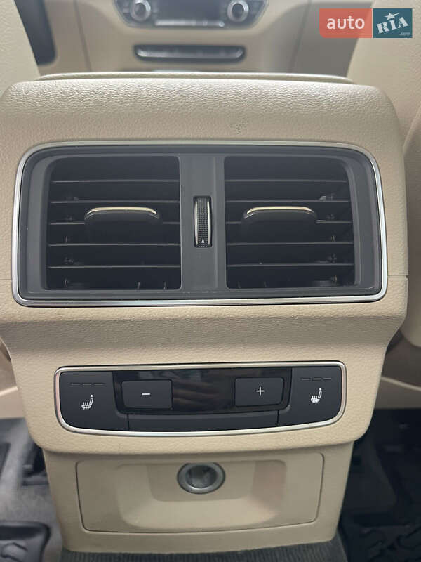 Внедорожник / Кроссовер Audi Q5 2017 в Луцке