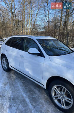 Внедорожник / Кроссовер Audi Q5 2016 в 