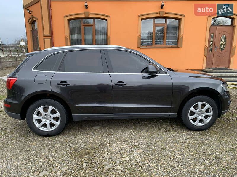 Внедорожник / Кроссовер Audi Q5 2010 в Коломые