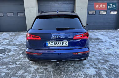 Внедорожник / Кроссовер Audi Q5 2017 в 