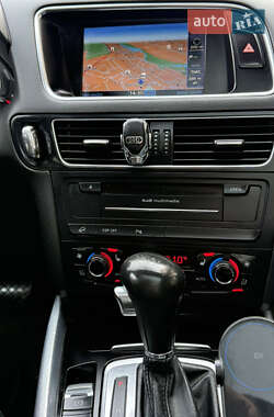 Внедорожник / Кроссовер Audi Q5 2009 в 
