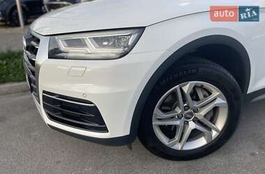 Внедорожник / Кроссовер Audi Q5 2017 в 