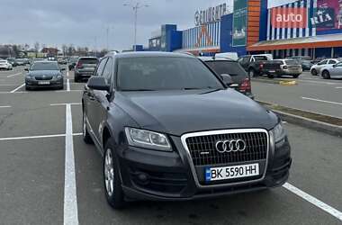 Внедорожник / Кроссовер Audi Q5 2010 в 