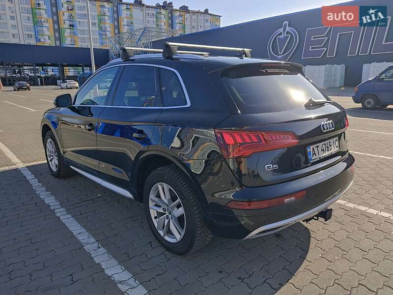 Внедорожник / Кроссовер Audi Q5 2020 в Ивано-Франковске