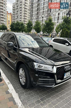 Внедорожник / Кроссовер Audi Q5 2020 в 