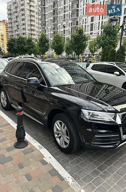 Внедорожник / Кроссовер Audi Q5 2020 в 