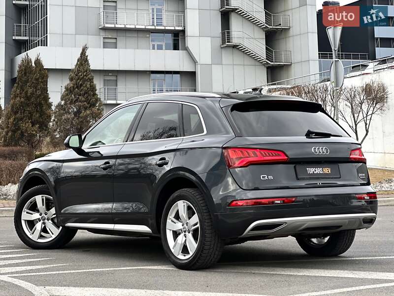 Позашляховик / Кросовер Audi Q5 2017 в Києві