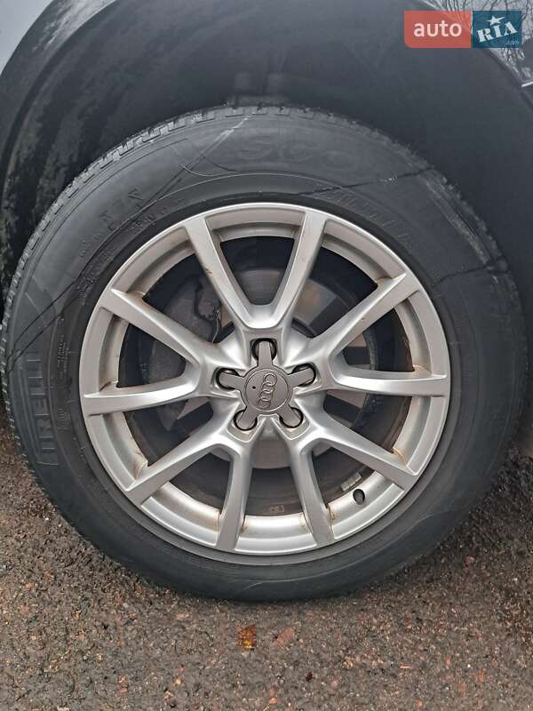 Внедорожник / Кроссовер Audi Q5 2011 в Долине