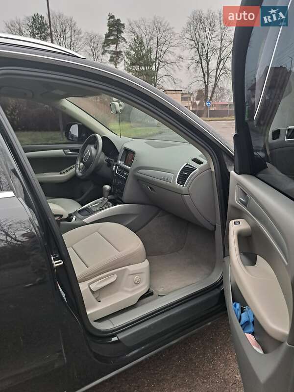 Внедорожник / Кроссовер Audi Q5 2011 в Долине