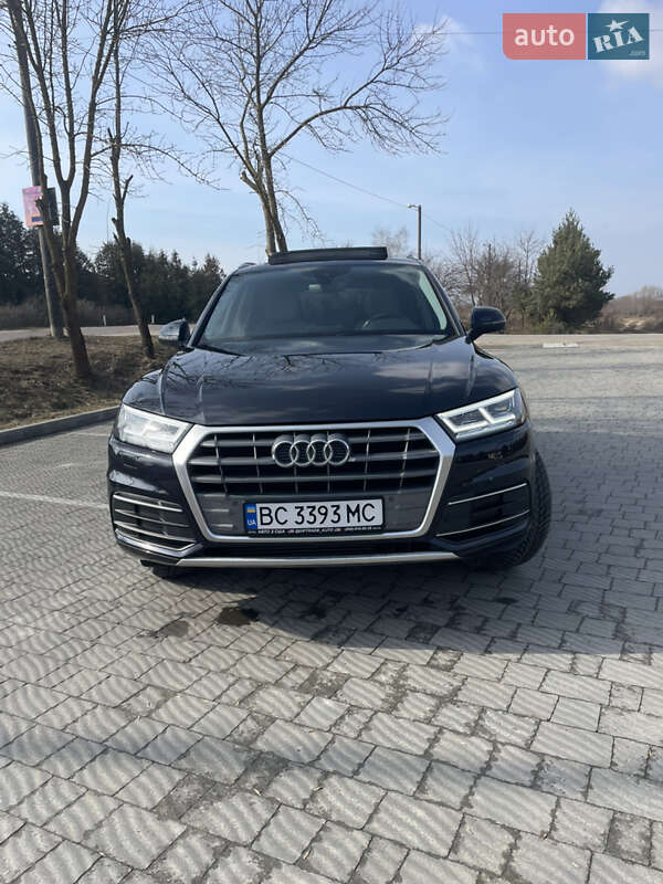 Позашляховик / Кросовер Audi Q5 2017 в Львові