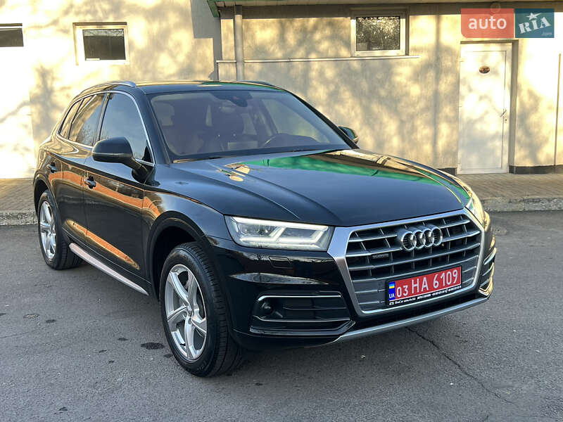 Внедорожник / Кроссовер Audi Q5 2018 в Дрогобыче