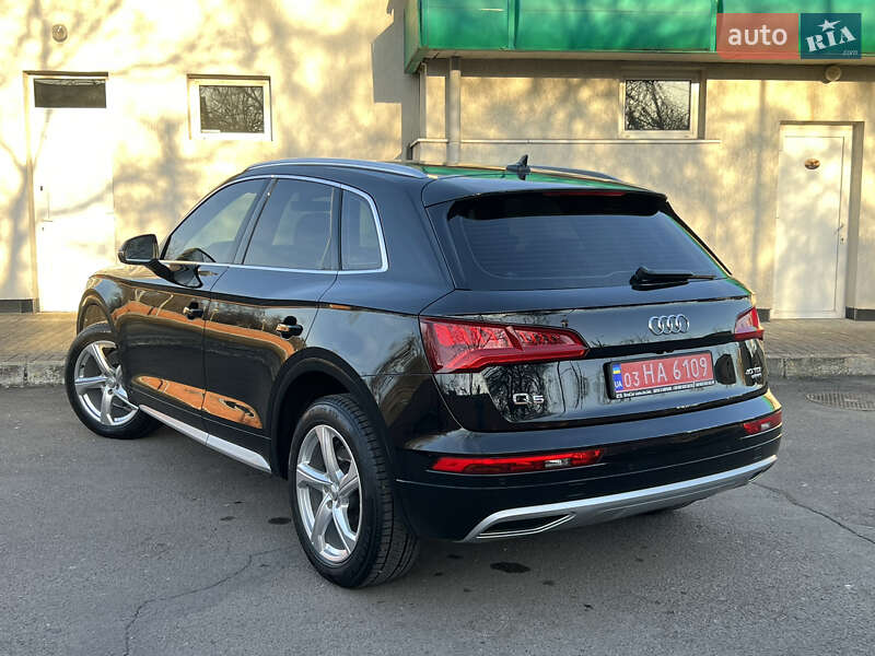 Внедорожник / Кроссовер Audi Q5 2018 в Дрогобыче