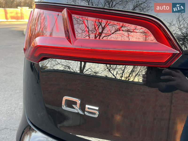 Внедорожник / Кроссовер Audi Q5 2018 в Дрогобыче