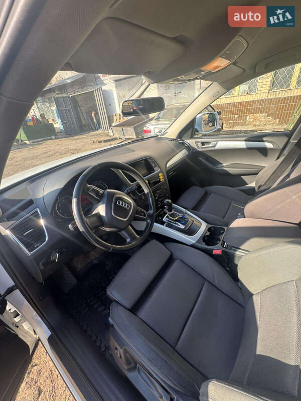 Позашляховик / Кросовер Audi Q5 2011 в Києві фото 13 Позашляховик / Кросовер Audi Q5 2011 в Києві