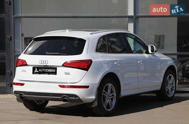 Внедорожник / Кроссовер Audi Q5 2016 в 
