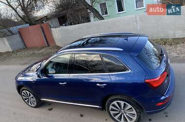 Позашляховик / Кросовер Audi Q5 2015 в 